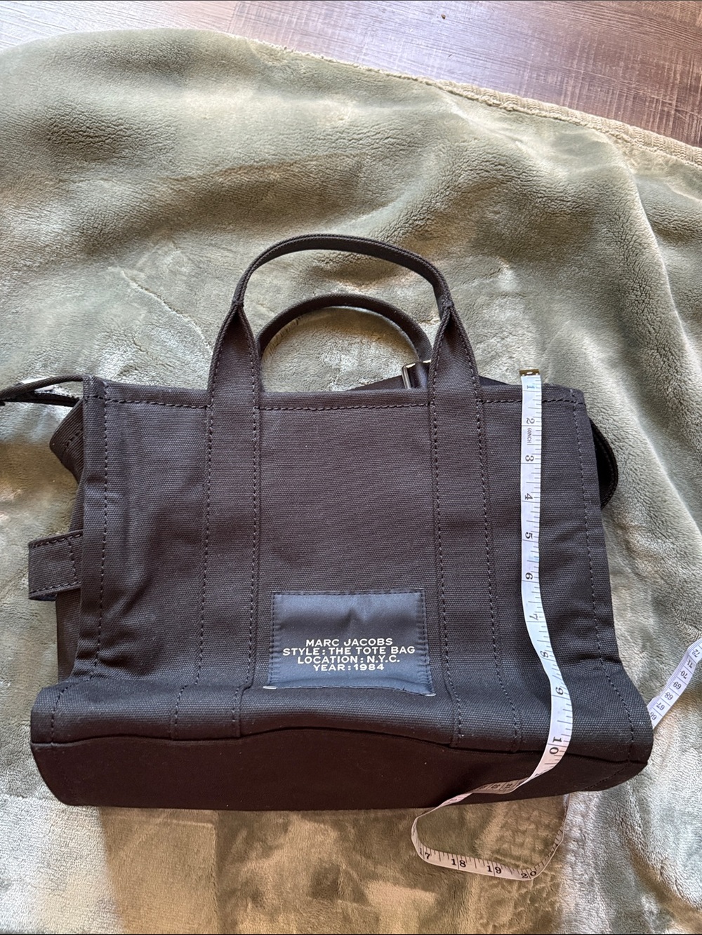 Marc Jacobs Black The Tote Bag Canvas Tote with Logo - Picture 7 of 14
